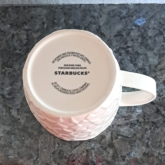 2011 Starbucks 16oz Mug - Picture 4 of 4
